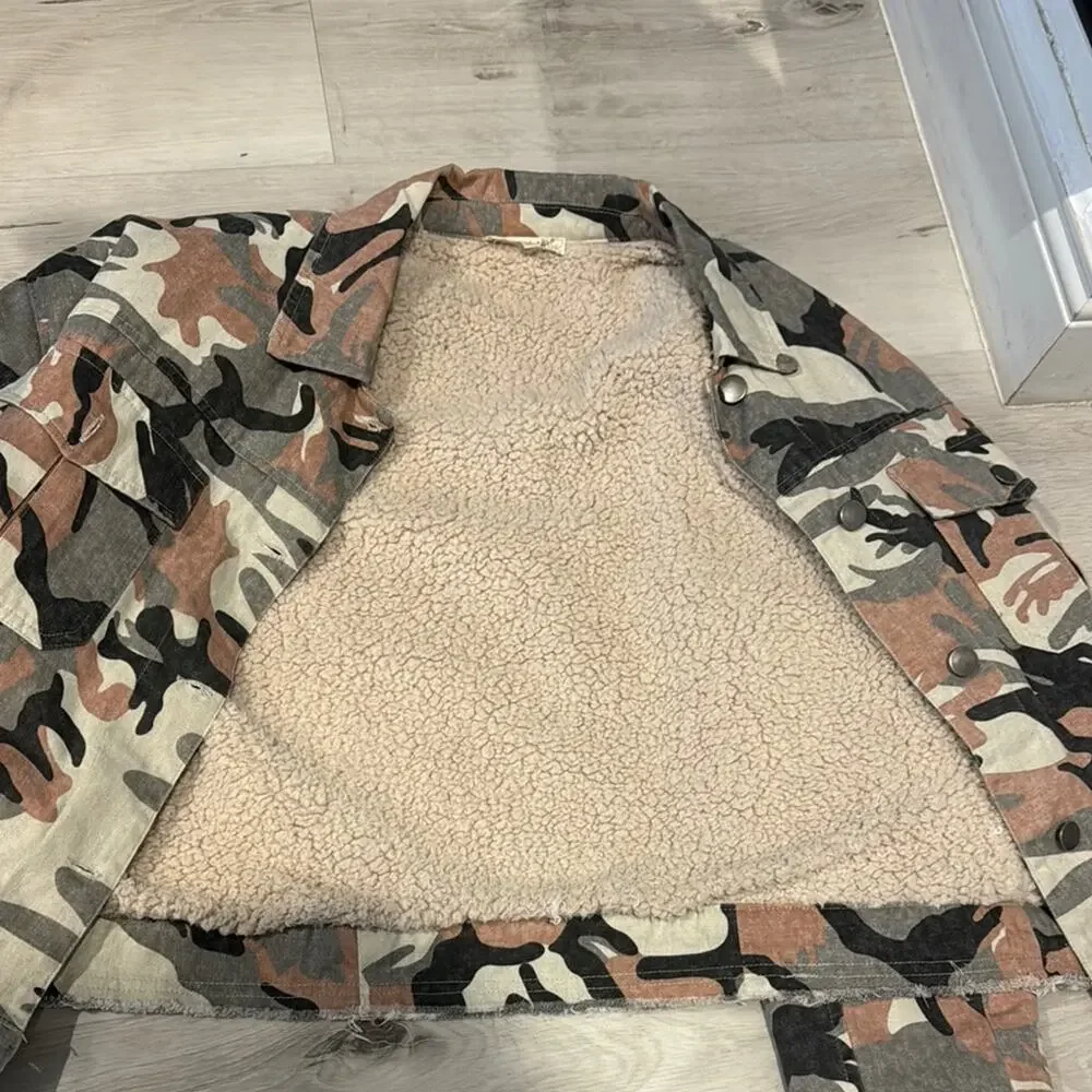 Mystrees Pre Loved Camouflage Denim Women's Jacket. - Picture 8 of 12